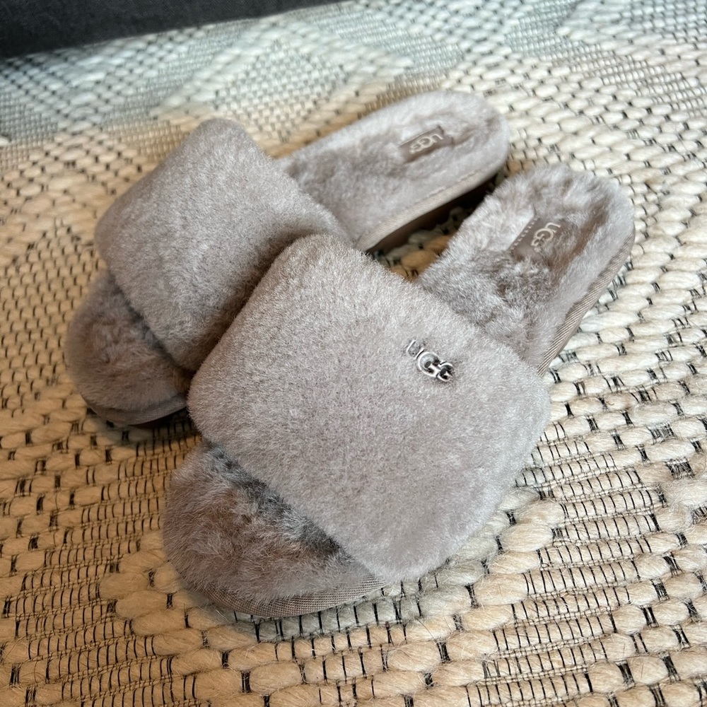 UGG Cozette Genuine Shearling Slipper